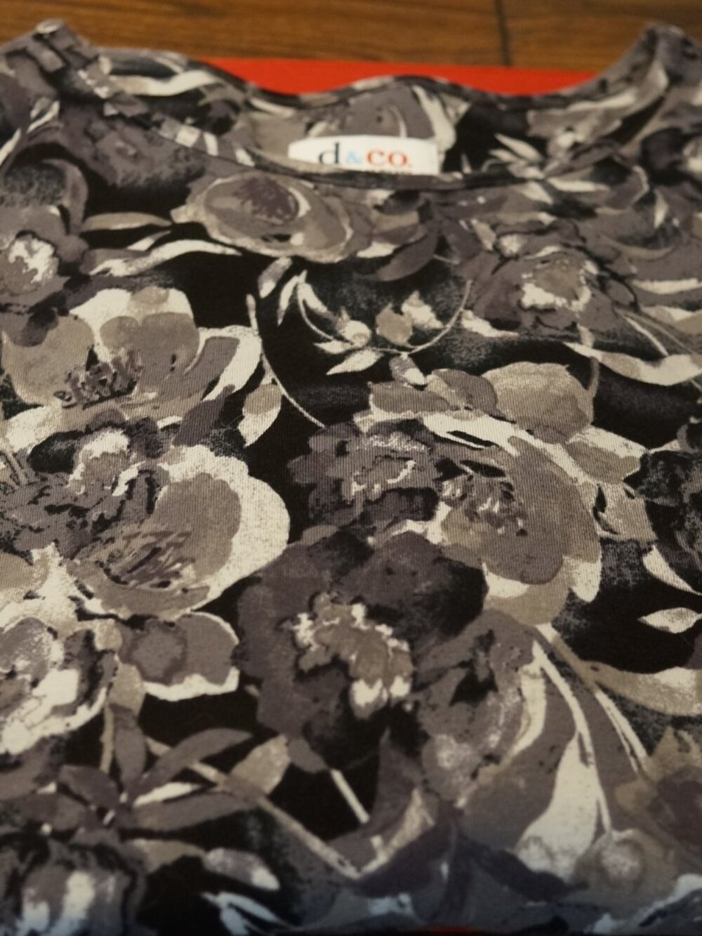 Denim & Co Fall Gray Printed Floral Perfect Jersey Long Sleeve Top